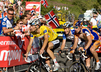 Schleck, Vandevelde and Menchov on Alpe d'Huez