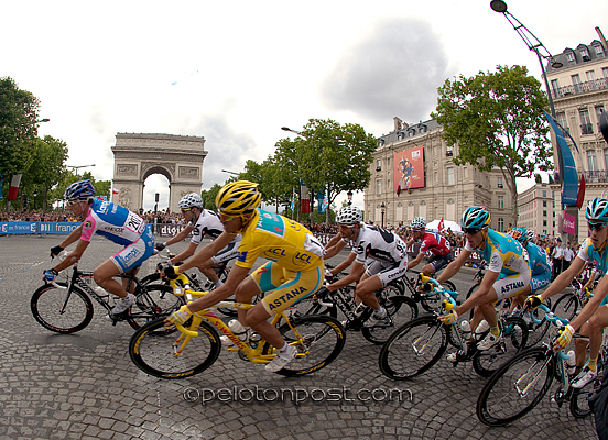 Contador and peloton by Arc de Triomphe