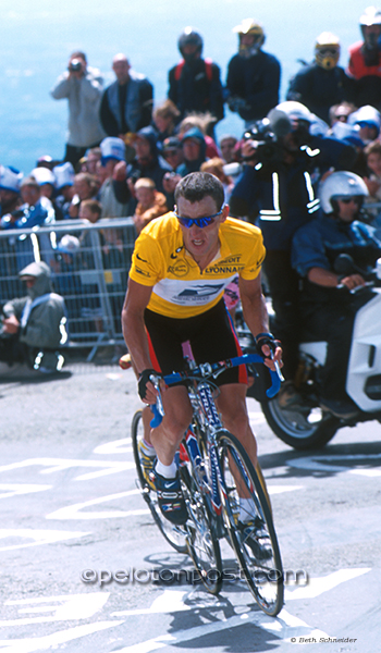 Pantani on Armstrong's wheel near the top of Mont Ventoux